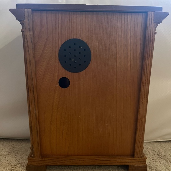 Howard Miller Dual Chime Mantle Clock - Picture 3 of 7